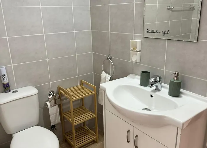 Veronika Daire Paralimni